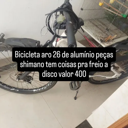 Bicicleta aro 26 de alumínio peças shimano tem coisas pra arrumar