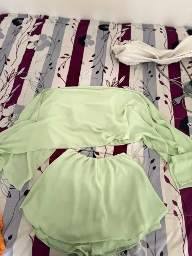 Conjunto short saia e cropped 