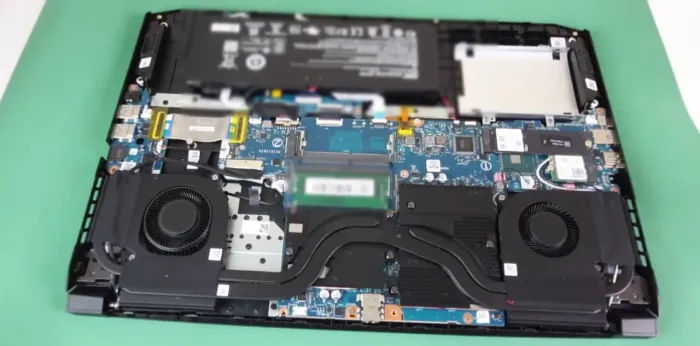 Notebook Aberto Trocamos Pasta Térmica