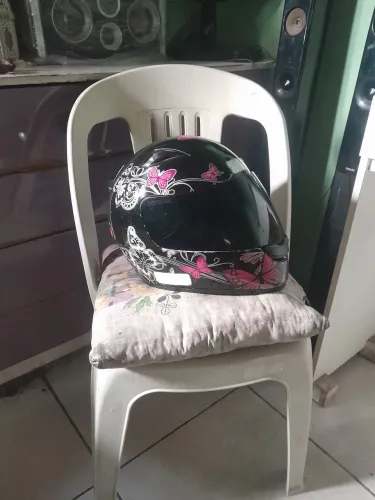 Capacete de moto esportivo feminino