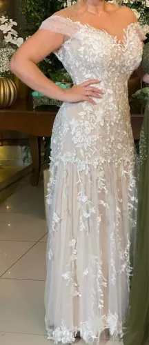 Vestido de Noiva Semi Sereia + Véu 3m