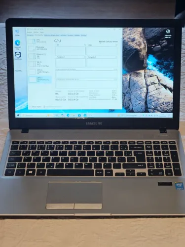 Notebook Nvdia GT 940M / i5 5200U /8GB Samsung