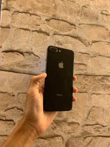 iPhone 8 Plus