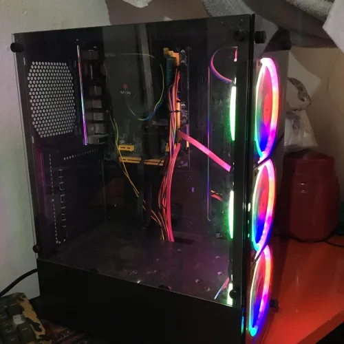 Gabinete gamer montado - i5 gráficos integrados, 8 de ram, 2 ssd, 1 -240
