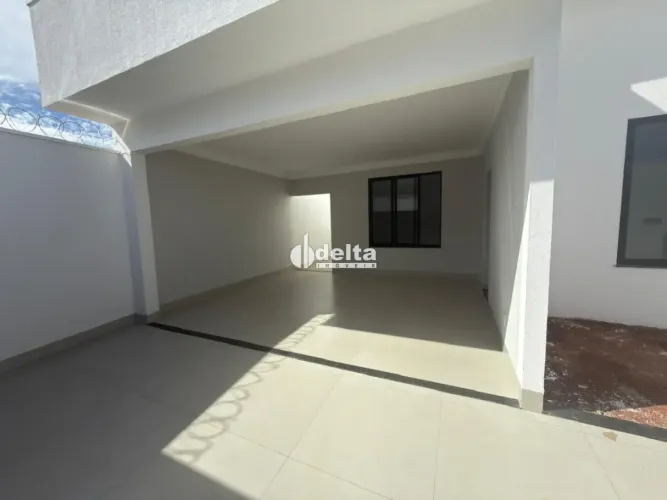 Casa com 3 quartos sendo 1 suíte disponível para venda no bairro Laranjeiras em Uberlândia