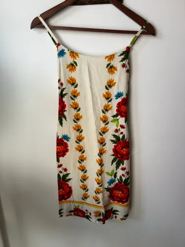 Vestido floral Tamanho M (38 a 42) - usado 1 x