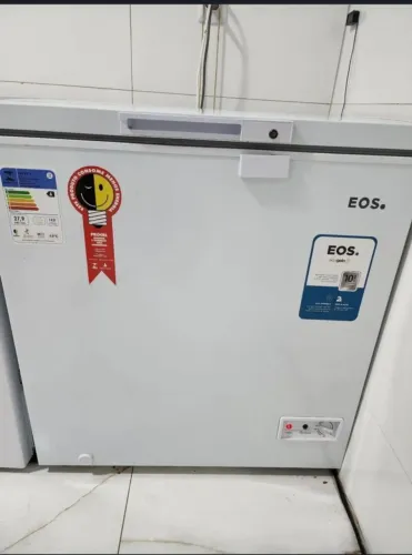 Freezer 142 litros muito econômico semi novo