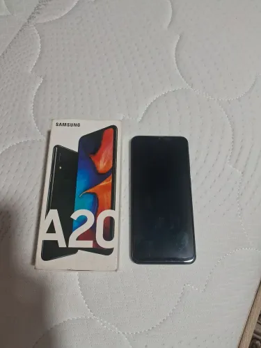 Samsung A20