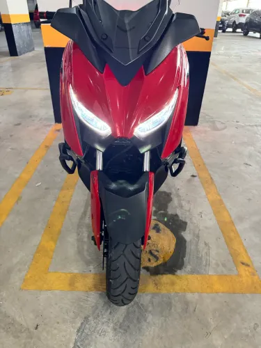 Moto xmax 250
