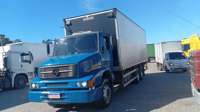Caminhão Truck MB1620