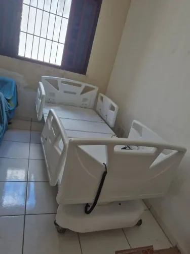CAMA HOSPITALAR MOTORIZADA