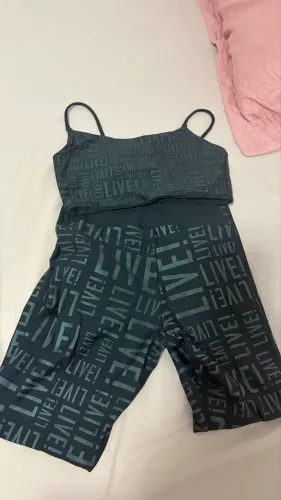 CONJUNTO LIVE, original, novo! TOP E CALÇA
