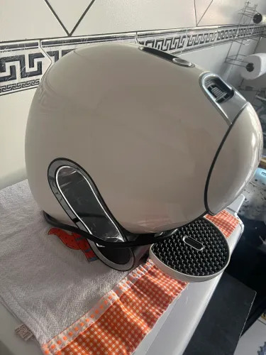 Cafeteira nova sem detalhes