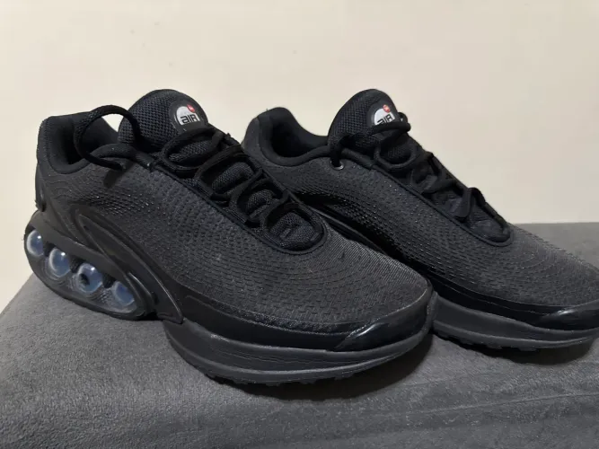 Vendo Tênis Nike air Max Dn