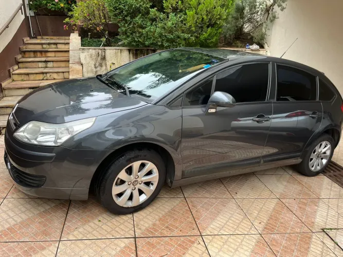 Citroen C4 GLX 2.0 Flex 16V 5P Mec. 2010