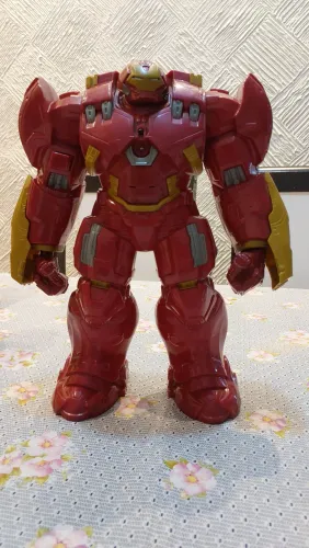 Hulk Buster Iron Man. R$130