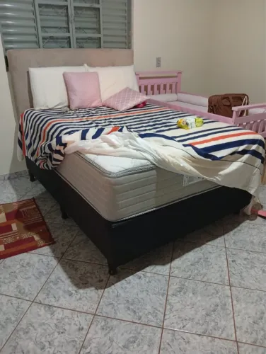 Duas camas de casal