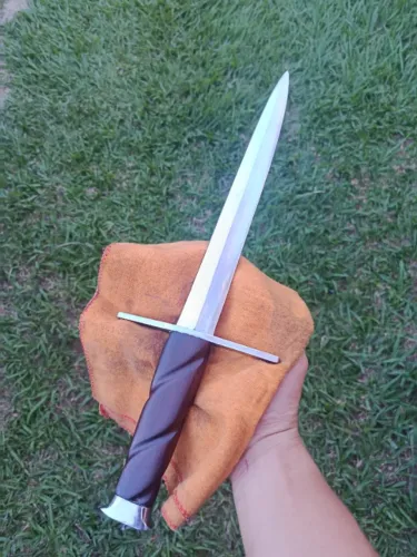 Adaga ( Punhal ) Medieval com bainha