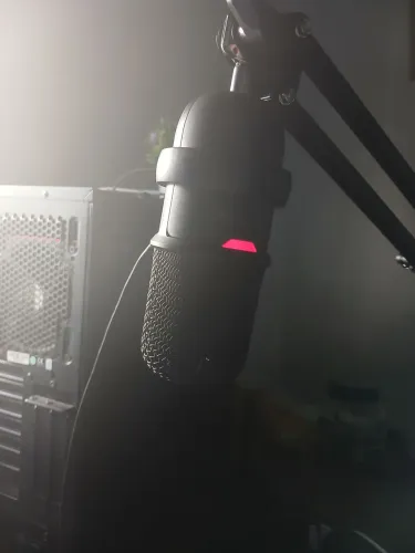 Microfone hyperx solocast
