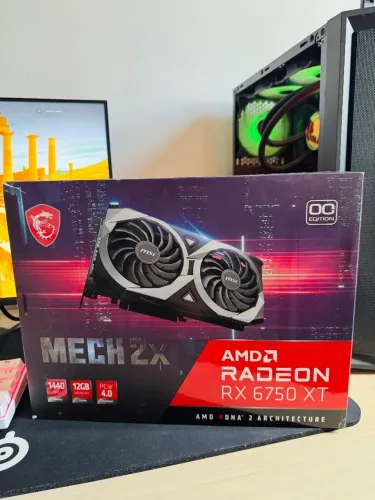 Placa de vídeo amd rx 6750 xt 12 gb (impecável)