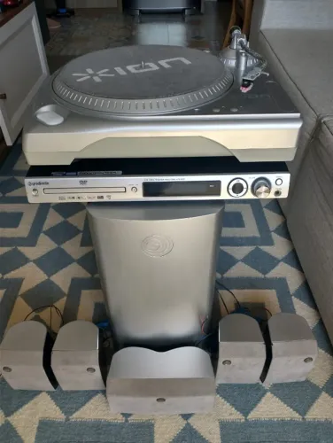 Home Theather Gradiente Solution HTS 870 + Toca discos Ion TTUSB