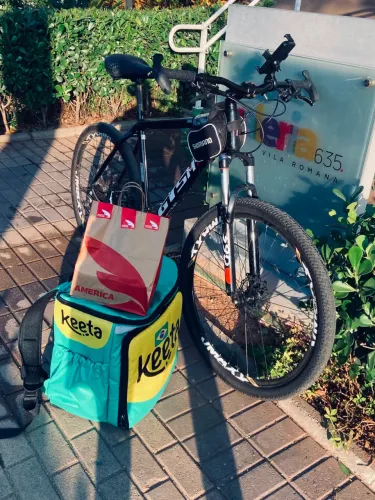 Vendo Bicicleta gts aro 29 com freio hidráulico traseiro, quem tiver total interesse