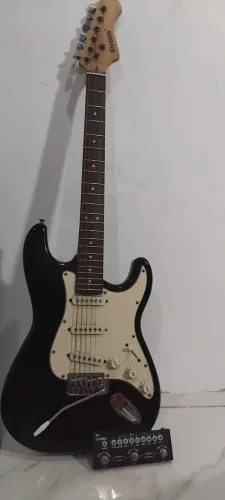Vendo ou troco guitarra + pedal cuvave baby