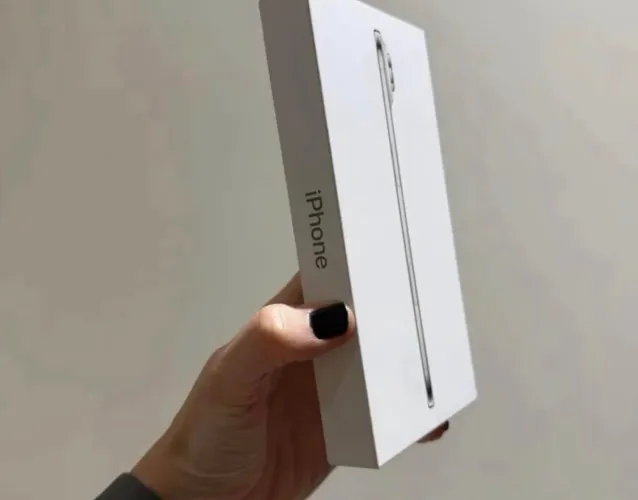 iPhone 17 - Air Dourado - 256gb - Novo Lacrado