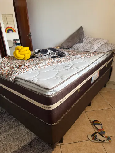 CAMA BOX COM BASE