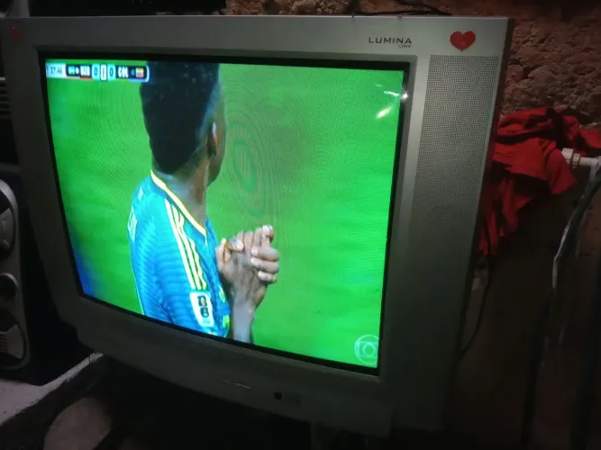 Tv de tubo semp Toshiba 29 polegadas