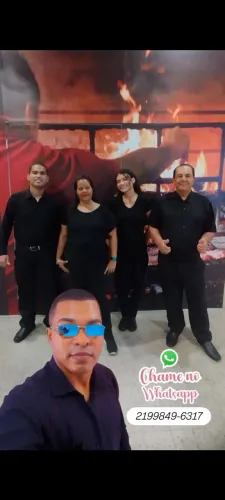 Garçom para festas e eventos