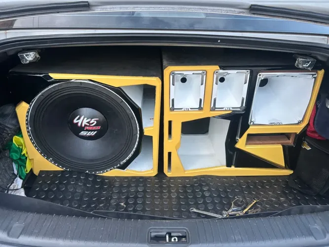 Som automotivo completo trio