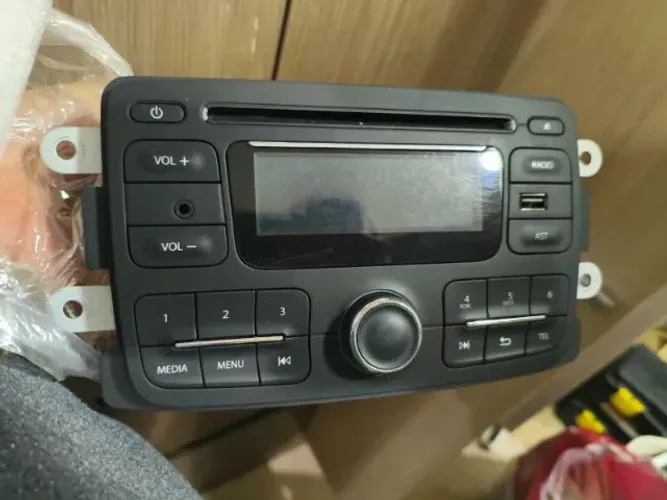 Rádio Som Original Renault Logan / Sandero / Duster (Bluetooth, USB, CD)