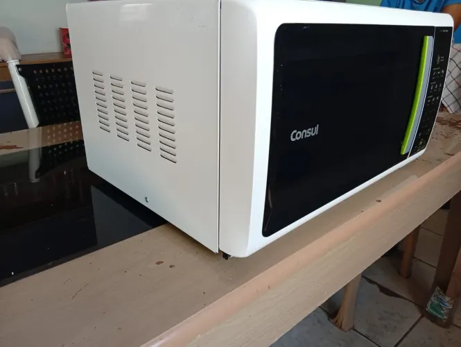 Vendo Microondas Consul facilite 38 litros <br>Valor 350 reais