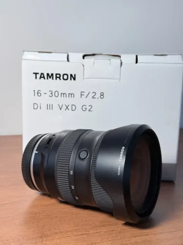 Lente Tamron 16-30mm f/2.8 Lente NOVA Di III-A VC RXD para Sony
