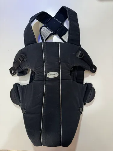 Canguru- Bebê conforto.