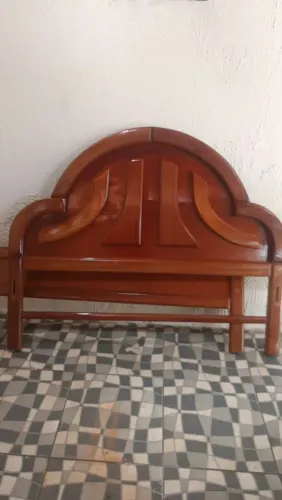 Doação de uma cama de casal sem colchão 