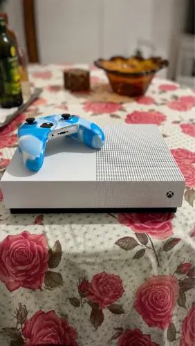 X BOX ONE S