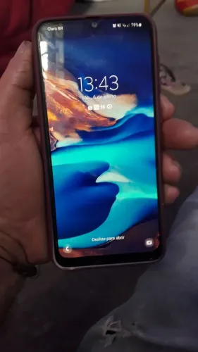 Celular A30 bom estado funciona tudo vai por 150 reais sou da via augusta viamao