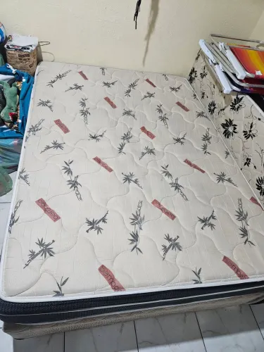 Vendo Cama box e colchão de casal