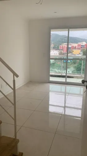 COBERTURA DUPLEX COM PISCINA E ARMÁRIOS - R$ 3.500,00 ALUGUEL!