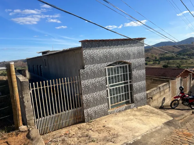 3 CASAS + sala comercial