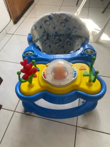 Vendo andador 80 reais