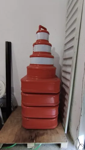 KIT 4 CONES REFLETIVO COM BASE 75 BARRIL