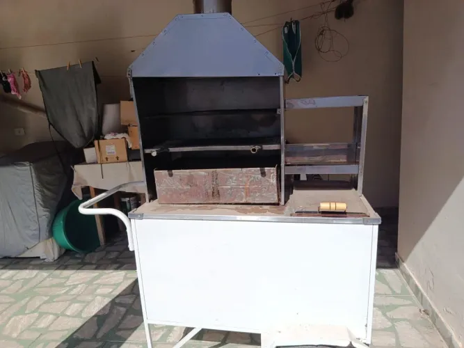 Carrinho de churrasco profissional