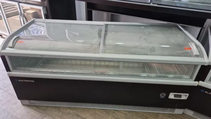 Geladeira Comercial - Marca Eletrofrio