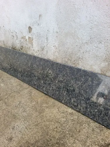 Pedra de Granito São Gabriel 1,77cm x 29cm