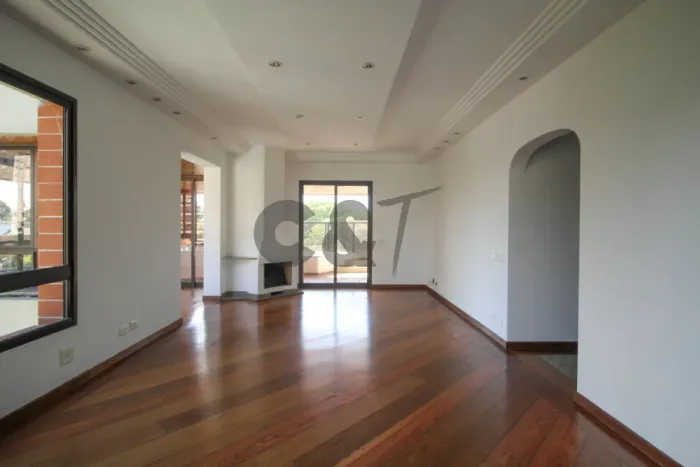 Cobertura - 3 Dormitórios (Suítes) à Venda ou para Alugar em Moema - São Paulo/SP