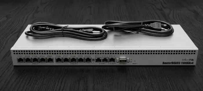 Mikrotik Rb1100ahx4 Roteador Gigabit Dude Edition 13 Portas