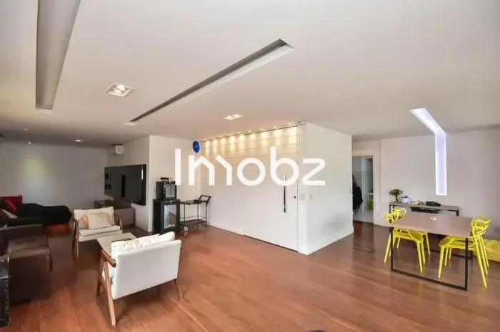 Apartamento à venda na Rua Pedro Avancine, 363 - Real Parque - São Paulo - SP - CEP: 05679